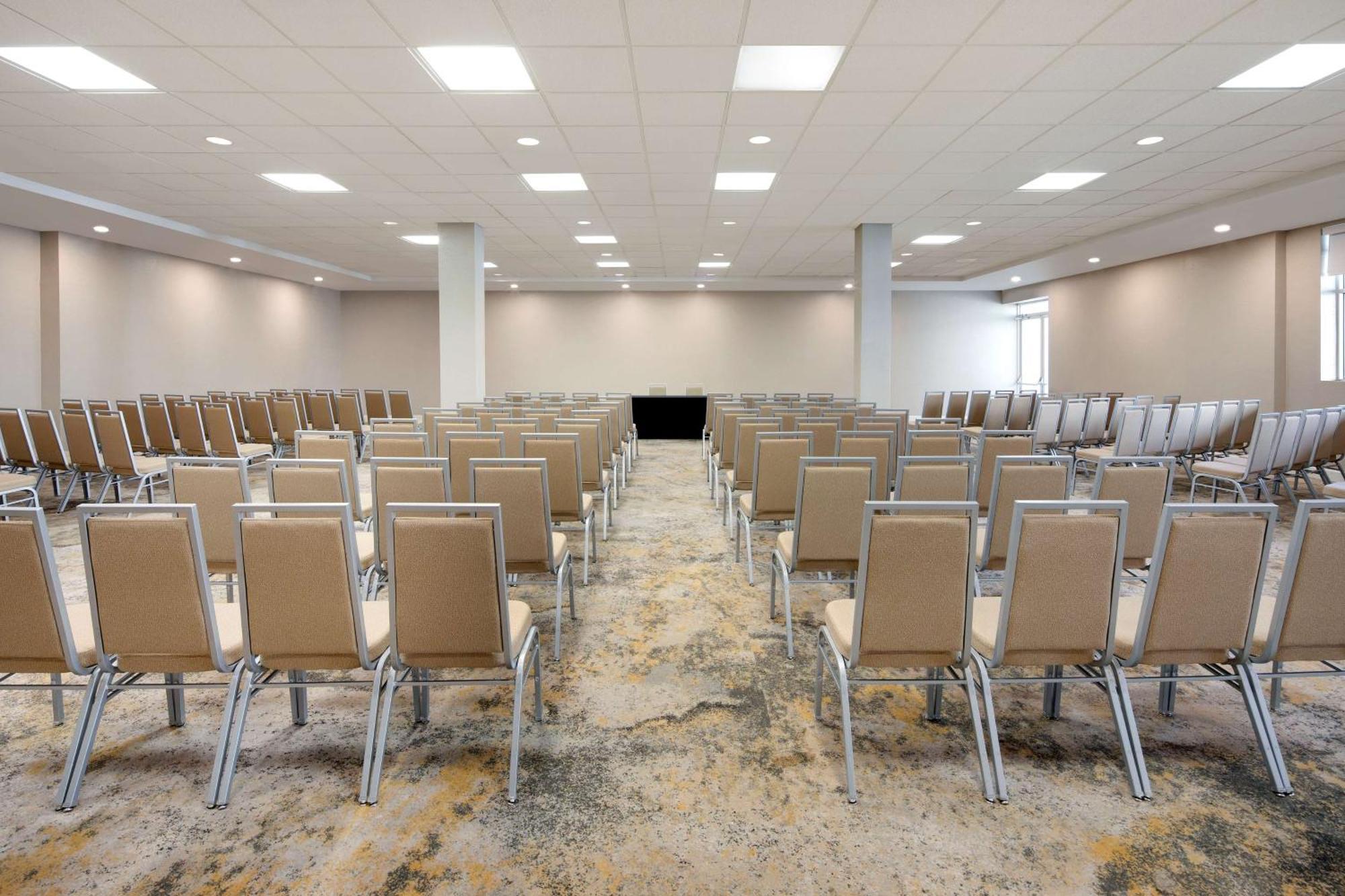 Doubletree By Hilton Atlanta/Roswell - Alpharetta Area Hotel Exterior photo